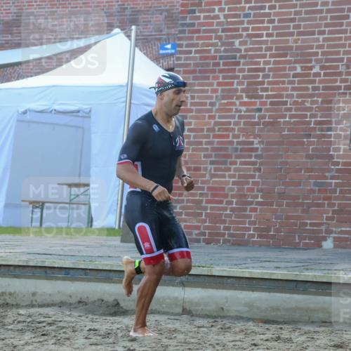 08.09.2024 - Stadtparktriathlon Luisa Fischer http://msf.ph/oto/6996447 08.09.2024 08:49:15 Schwimmen 2, 88 meine-sportfotos.de