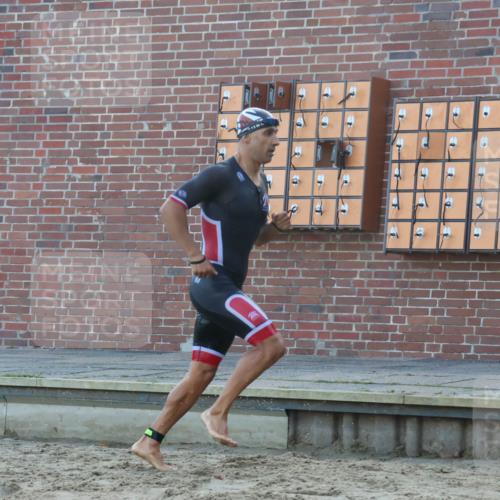 08.09.2024 - Stadtparktriathlon Luisa Fischer http://msf.ph/oto/6996451 08.09.2024 08:49:16 Schwimmen 2, 88 meine-sportfotos.de
