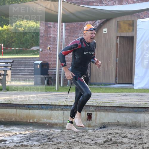 08.09.2024 - Stadtparktriathlon Luisa Fischer http://msf.ph/oto/6996476 08.09.2024 08:49:24 Schwimmen 2 meine-sportfotos.de