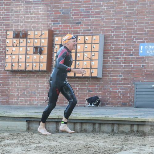 08.09.2024 - Stadtparktriathlon Luisa Fischer http://msf.ph/oto/6996490 08.09.2024 08:49:26 Schwimmen 2 meine-sportfotos.de