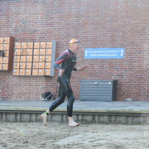 08.09.2024 - Stadtparktriathlon Luisa Fischer http://msf.ph/oto/6996496 08.09.2024 08:49:26 Schwimmen 2 meine-sportfotos.de