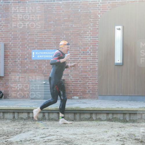 08.09.2024 - Stadtparktriathlon Luisa Fischer http://msf.ph/oto/6996498 08.09.2024 08:49:27 Schwimmen 2 meine-sportfotos.de