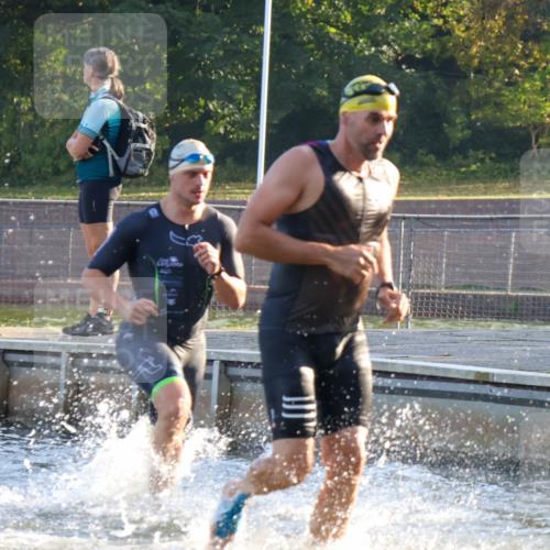 08.09.2024 - Stadtparktriathlon Luisa Fischer http://msf.ph/oto/6997122 08.09.2024 08:59:15 Schwimmen 94, 97, 109, 113, 117, 119 meine-sportfotos.de