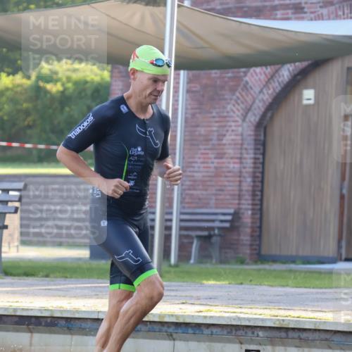 08.09.2024 - Stadtparktriathlon Luisa Fischer http://msf.ph/oto/6997298 08.09.2024 08:59:42 Schwimmen 116, 124 meine-sportfotos.de