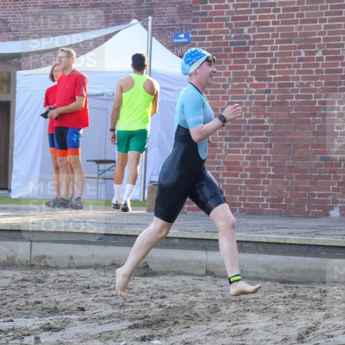 08.09.2024 - Stadtparktriathlon Luisa Fischer http://msf.ph/oto/6997870 08.09.2024 09:05:36 Schwimmen 159 meine-sportfotos.de