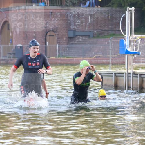 08.09.2024 - Stadtparktriathlon Luisa Fischer http://msf.ph/oto/6998502 08.09.2024 09:08:40 Schwimmen 135, 155, 164 meine-sportfotos.de