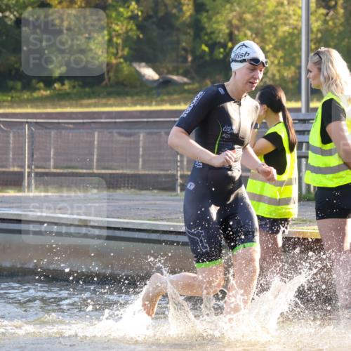 08.09.2024 - Stadtparktriathlon Luisa Fischer http://msf.ph/oto/6998728 08.09.2024 09:09:12 Schwimmen 146, 160, 162, 166 meine-sportfotos.de
