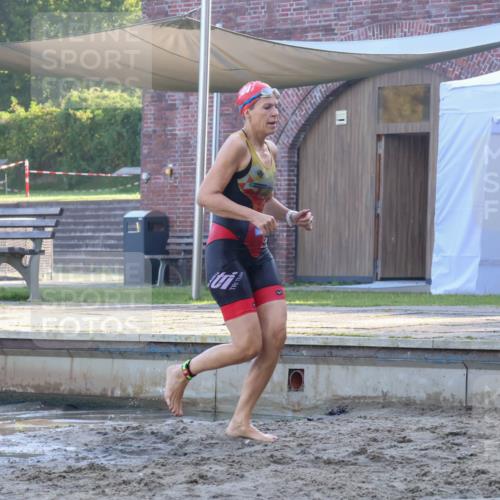 08.09.2024 - Stadtparktriathlon Luisa Fischer http://msf.ph/oto/6998793 08.09.2024 09:09:20 Schwimmen 146, 160, 166 meine-sportfotos.de