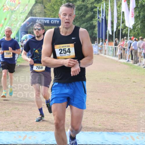 08.09.2024 - Airport Race Strokosch-Dieckow http://msf.ph/oto/6999651 08.09.2024 12:30:40 Ziel 254, 581, 742, 768, 789, 1285 meine-sportfotos.de