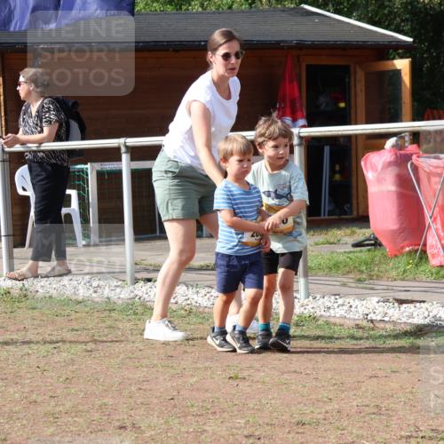 08.09.2024 - Airport Race Strokosch-Dieckow http://msf.ph/oto/7000966 08.09.2024 11:16:32 Ziel  meine-sportfotos.de