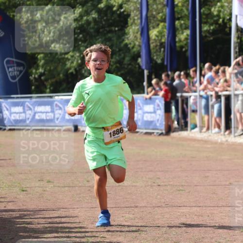 08.09.2024 - Airport Race Strokosch-Dieckow http://msf.ph/oto/7001652 08.09.2024 11:25:55 Ziel 1882, 1886 meine-sportfotos.de