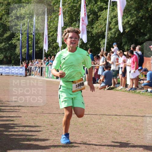 08.09.2024 - Airport Race Strokosch-Dieckow http://msf.ph/oto/7001732 08.09.2024 11:25:57 Ziel 1882, 1886 meine-sportfotos.de