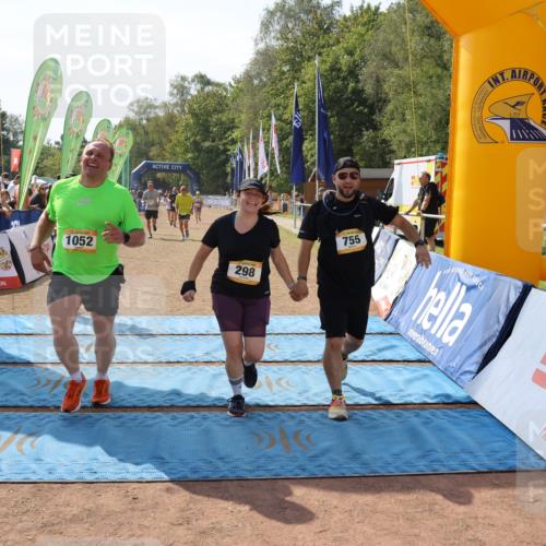 08.09.2024 - Airport Race Strokosch-Dieckow http://msf.ph/oto/7005256 08.09.2024 12:57:27 Ziel 293, 298, 448, 525, 755, 827, 983, 1052, 1325 meine-sportfotos.de