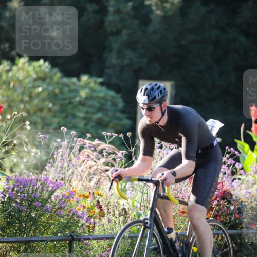 08.09.2024 - Stadtparktriathlon Zöllner http://msf.ph/oto/7007211 08.09.2024 08:50:23 Radfahren 1, 19, 32, 86 meine-sportfotos.de
