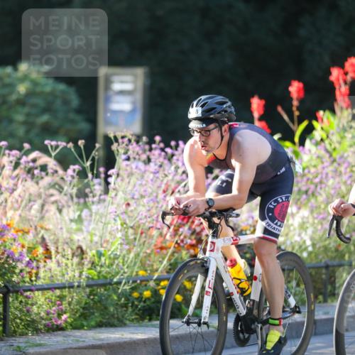 08.09.2024 - Stadtparktriathlon Zöllner http://msf.ph/oto/7007608 08.09.2024 08:51:28 Radfahren 25, 26, 39, 89 meine-sportfotos.de