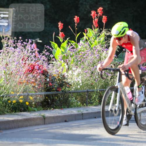 08.09.2024 - Stadtparktriathlon Zöllner http://msf.ph/oto/7008717 08.09.2024 08:53:18 Radfahren 8, 58, 60, 67 meine-sportfotos.de