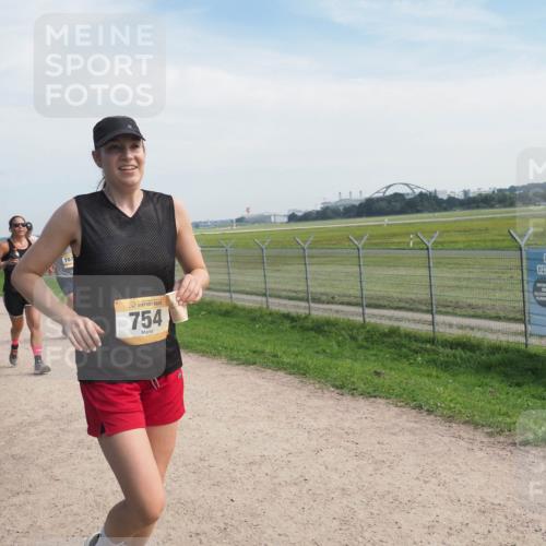 08.09.2024 - Airport Race Miley Keyser http://msf.ph/oto/7011753 08.09.2024 12:33:16 Laufen OLYMPUS, DIGITAL, CAMERA meine-sportfotos.de