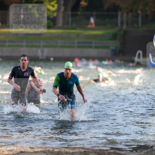 08.09.2024 - Stadtparktriathlon Michael Strokosch http://msf.ph/oto/7014685 08.09.2024 08:46:22 Schwimmen 1, 34, 62, 71 meine-sportfotos.de