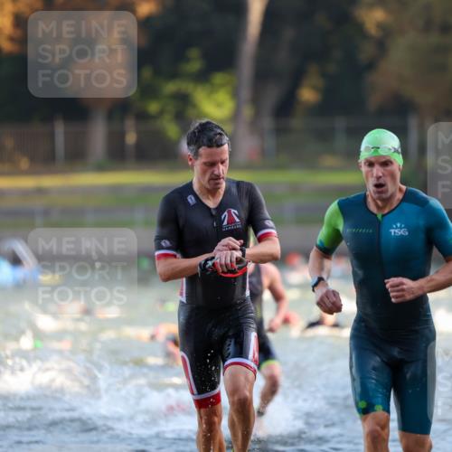 08.09.2024 - Stadtparktriathlon Michael Strokosch http://msf.ph/oto/7014758 08.09.2024 08:46:26 Schwimmen 1, 22, 34, 62, 71 meine-sportfotos.de