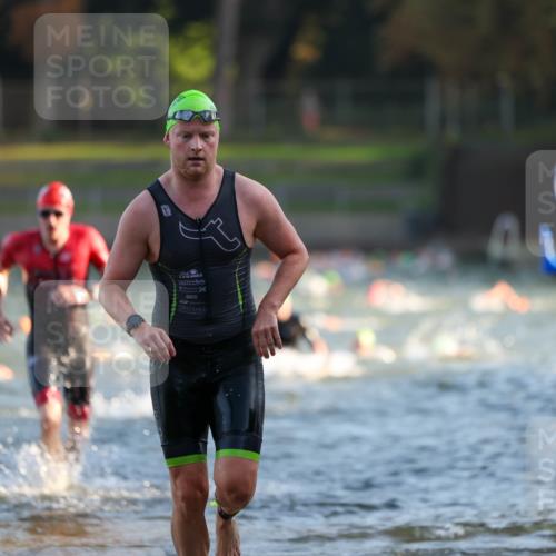 08.09.2024 - Stadtparktriathlon Michael Strokosch http://msf.ph/oto/7014822 08.09.2024 08:46:30 Schwimmen 1, 22, 34, 47, 62, 71 meine-sportfotos.de