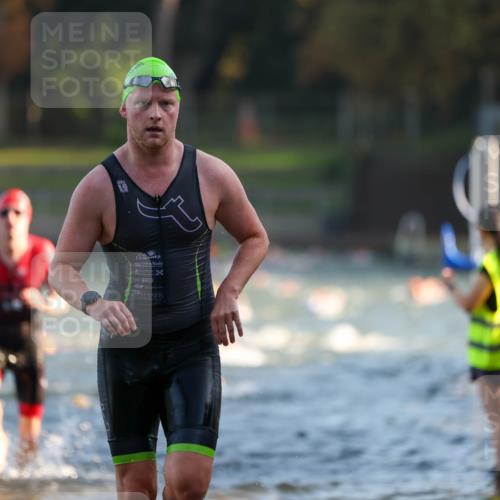 08.09.2024 - Stadtparktriathlon Michael Strokosch http://msf.ph/oto/7014836 08.09.2024 08:46:31 Schwimmen 22, 34, 47, 71, 86 meine-sportfotos.de