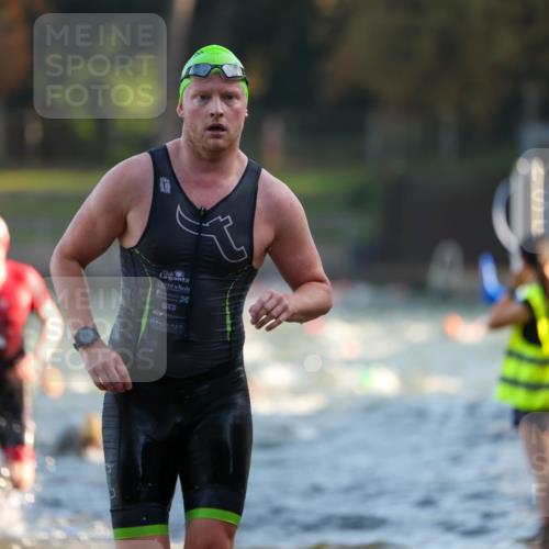 08.09.2024 - Stadtparktriathlon Michael Strokosch http://msf.ph/oto/7014843 08.09.2024 08:46:31 Schwimmen 22, 34, 47, 71, 86 meine-sportfotos.de
