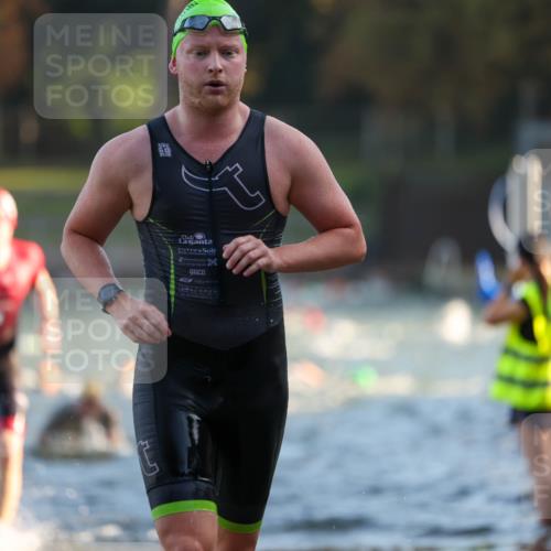 08.09.2024 - Stadtparktriathlon Michael Strokosch http://msf.ph/oto/7014850 08.09.2024 08:46:32 Schwimmen 22, 26, 34, 47, 71, 86 meine-sportfotos.de