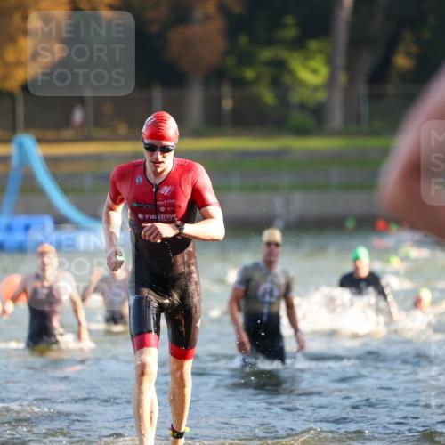 08.09.2024 - Stadtparktriathlon Michael Strokosch http://msf.ph/oto/7014858 08.09.2024 08:46:33 Schwimmen 22, 26, 34, 47, 71, 86 meine-sportfotos.de