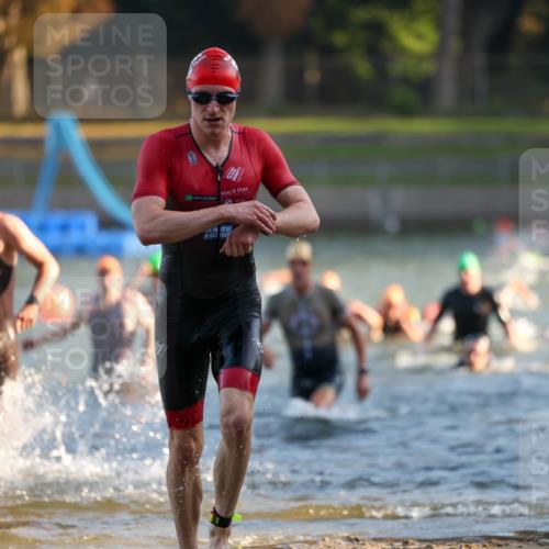 08.09.2024 - Stadtparktriathlon Michael Strokosch http://msf.ph/oto/7014874 08.09.2024 08:46:34 Schwimmen 19, 22, 26, 34, 47, 50, 68, 71, 86 meine-sportfotos.de