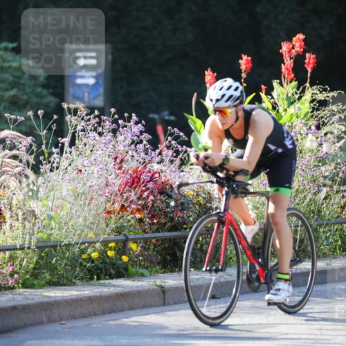 08.09.2024 - Stadtparktriathlon Zöllner http://msf.ph/oto/7014957 08.09.2024 09:23:42 Radfahren 133 meine-sportfotos.de