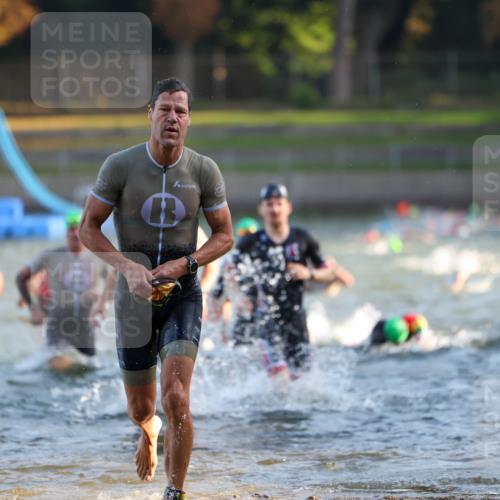 08.09.2024 - Stadtparktriathlon Michael Strokosch http://msf.ph/oto/7014966 08.09.2024 08:46:40 Schwimmen 19, 25, 26, 29, 47, 50, 68, 77, 83, 86 meine-sportfotos.de
