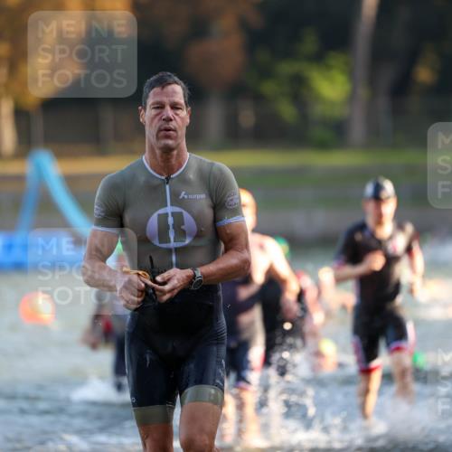 08.09.2024 - Stadtparktriathlon Michael Strokosch http://msf.ph/oto/7014993 08.09.2024 08:46:41 Schwimmen 19, 25, 26, 29, 47, 50, 68, 77, 83, 86 meine-sportfotos.de