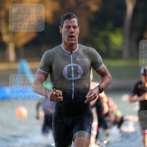 08.09.2024 - Stadtparktriathlon Michael Strokosch http://msf.ph/oto/7015018 08.09.2024 08:46:42 Schwimmen 19, 25, 26, 29, 33, 47, 50, 68, 77, 83, 86 meine-sportfotos.de