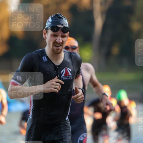 08.09.2024 - Stadtparktriathlon Michael Strokosch http://msf.ph/oto/7015075 08.09.2024 08:46:45 Schwimmen 19, 25, 26, 29, 33, 50, 68, 77, 83, 86 meine-sportfotos.de