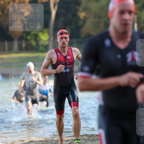 08.09.2024 - Stadtparktriathlon Michael Strokosch http://msf.ph/oto/7015217 08.09.2024 08:46:55 Schwimmen 20, 33, 48, 80, 83, 89 meine-sportfotos.de