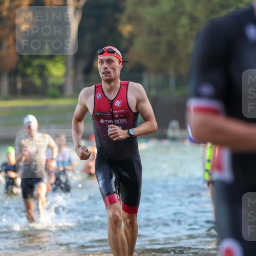08.09.2024 - Stadtparktriathlon Michael Strokosch http://msf.ph/oto/7015223 08.09.2024 08:46:56 Schwimmen 3, 20, 33, 48, 80, 83, 89 meine-sportfotos.de