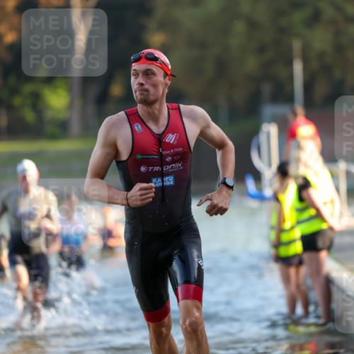 08.09.2024 - Stadtparktriathlon Michael Strokosch http://msf.ph/oto/7015230 08.09.2024 08:46:56 Schwimmen 3, 20, 33, 48, 80, 83, 89 meine-sportfotos.de