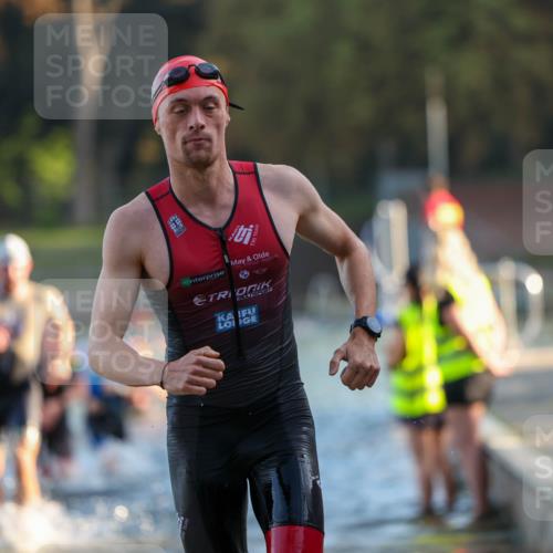 08.09.2024 - Stadtparktriathlon Michael Strokosch http://msf.ph/oto/7015238 08.09.2024 08:46:56 Schwimmen 3, 20, 33, 48, 80, 83, 89 meine-sportfotos.de