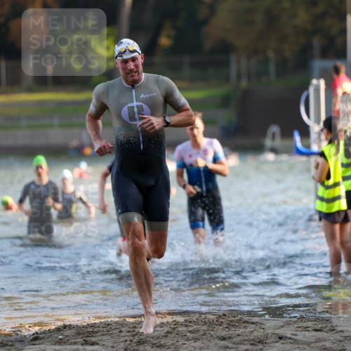 08.09.2024 - Stadtparktriathlon Michael Strokosch http://msf.ph/oto/7015266 08.09.2024 08:46:58 Schwimmen 3, 20, 33, 48, 78, 80, 89 meine-sportfotos.de