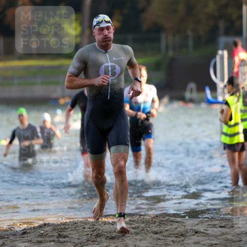 08.09.2024 - Stadtparktriathlon Michael Strokosch http://msf.ph/oto/7015271 08.09.2024 08:46:59 Schwimmen 3, 20, 48, 78, 80, 89 meine-sportfotos.de