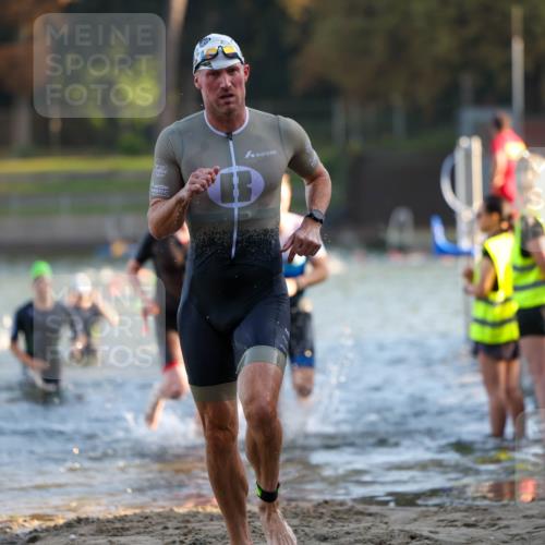 08.09.2024 - Stadtparktriathlon Michael Strokosch http://msf.ph/oto/7015282 08.09.2024 08:46:59 Schwimmen 3, 20, 48, 78, 80, 89 meine-sportfotos.de