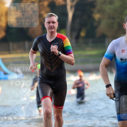 08.09.2024 - Stadtparktriathlon Michael Strokosch http://msf.ph/oto/7015335 08.09.2024 08:47:03 Schwimmen 3, 20, 78, 80, 89 meine-sportfotos.de