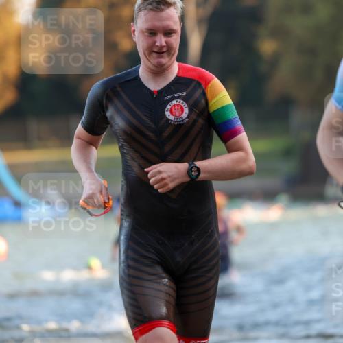 08.09.2024 - Stadtparktriathlon Michael Strokosch http://msf.ph/oto/7015353 08.09.2024 08:47:04 Schwimmen 3, 20, 78, 80, 89 meine-sportfotos.de