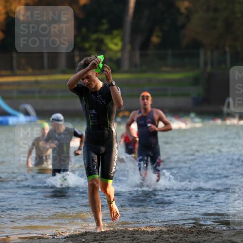 08.09.2024 - Stadtparktriathlon Michael Strokosch http://msf.ph/oto/7015374 08.09.2024 08:47:06 Schwimmen 3, 44, 78, 80 meine-sportfotos.de