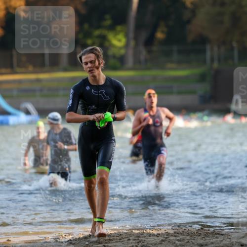 08.09.2024 - Stadtparktriathlon Michael Strokosch http://msf.ph/oto/7015383 08.09.2024 08:47:06 Schwimmen 3, 44, 78, 80 meine-sportfotos.de