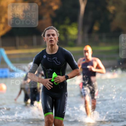 08.09.2024 - Stadtparktriathlon Michael Strokosch http://msf.ph/oto/7015402 08.09.2024 08:47:08 Schwimmen 3, 39, 44, 78, 80 meine-sportfotos.de