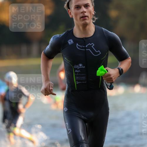 08.09.2024 - Stadtparktriathlon Michael Strokosch http://msf.ph/oto/7015431 08.09.2024 08:47:09 Schwimmen 3, 39, 44, 78, 80 meine-sportfotos.de