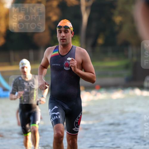 08.09.2024 - Stadtparktriathlon Michael Strokosch http://msf.ph/oto/7015445 08.09.2024 08:47:10 Schwimmen 3, 39, 44, 78, 80 meine-sportfotos.de