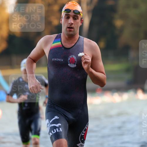 08.09.2024 - Stadtparktriathlon Michael Strokosch http://msf.ph/oto/7015458 08.09.2024 08:47:11 Schwimmen 3, 39, 44, 78 meine-sportfotos.de