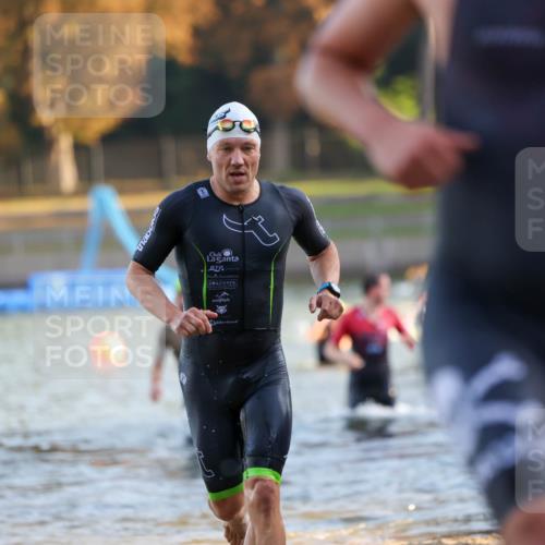 08.09.2024 - Stadtparktriathlon Michael Strokosch http://msf.ph/oto/7015463 08.09.2024 08:47:12 Schwimmen 3, 39, 44, 78 meine-sportfotos.de